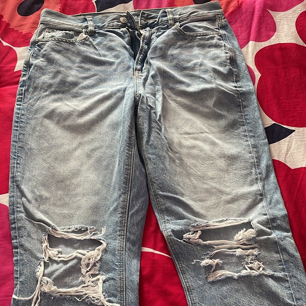 American eagle mom jeans